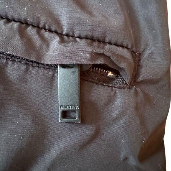 Valentino Garavani Short-Length Logo-Print Swim Shorts Black, Size 48, Medium - Picture 7 of 11